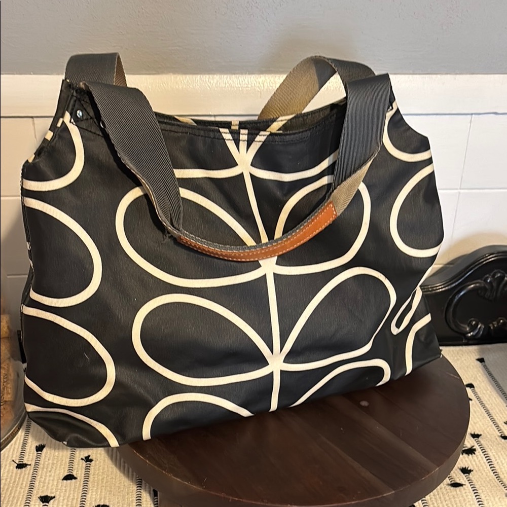 Black and White Tote Bag by Etc Orla Kierly